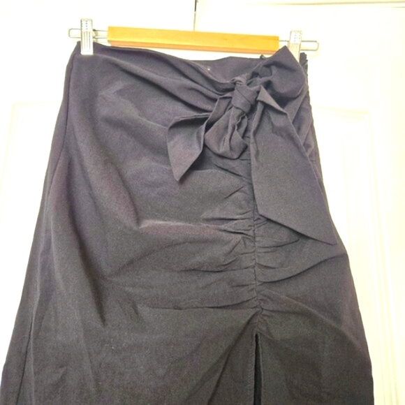 ZARA Black Ruched Midi Skirt with Tie Waist accent & Front Slit size M NWT - Picture 3 of 12